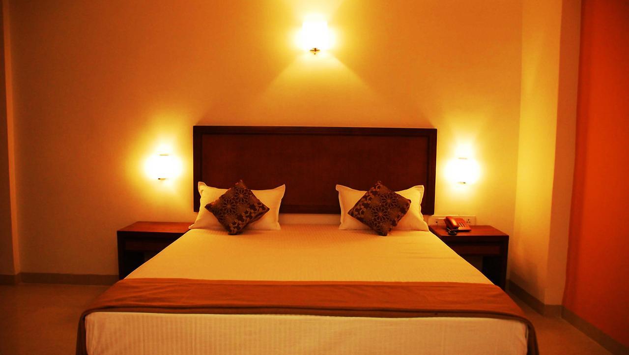Khammam Budget Hotel מראה חיצוני תמונה