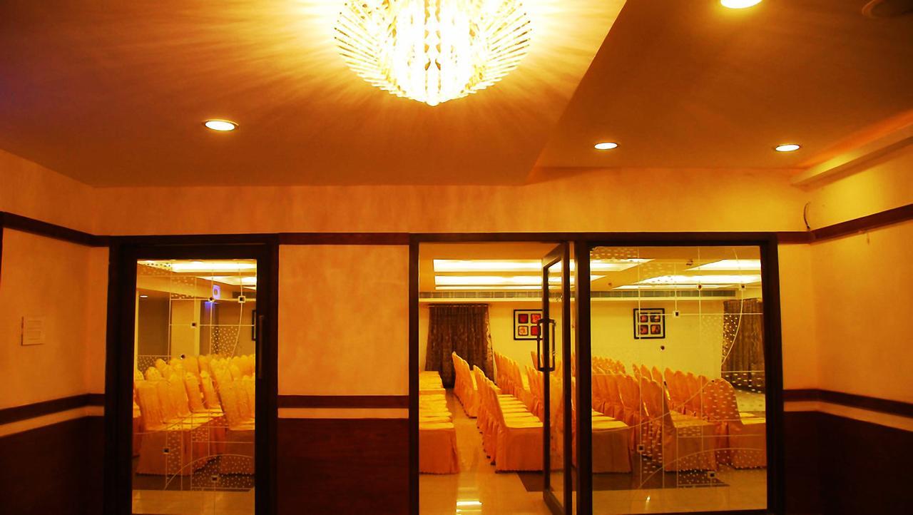 Khammam Budget Hotel מראה חיצוני תמונה