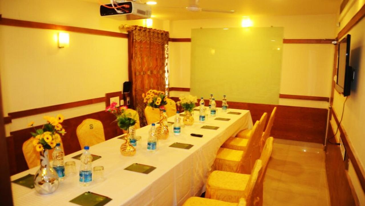 Khammam Budget Hotel מראה חיצוני תמונה