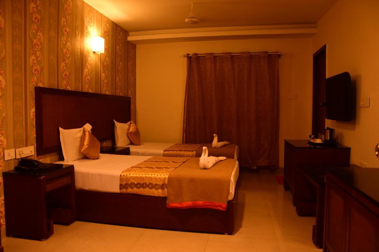 Khammam Budget Hotel מראה חיצוני תמונה